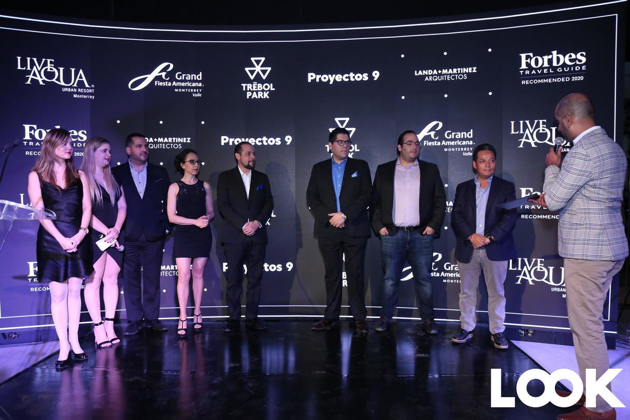 Rosalba Arias, Violeta Cento, Víctor Piñeyro, Crisma Becerra, Carlos Arias, Eduardo Covarrubias, César Chávez, Eduardo López y Diego De Costa