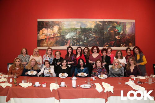 Amigas de las cumpleañeras 